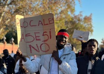 APDHA Sevilla exige el fin de la persecución a los manteros y denuncia la criminalización institucional de la pobreza