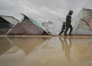 Israel bombardea un campo de refugiados en Gaza y acaba con la vida de 21 palestinos