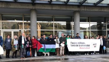 Se concentraron en Mieres (Asturias) para protestar contra los crímenes de Israel bajo el lema «Fondos Militares fuera de las Universidades»