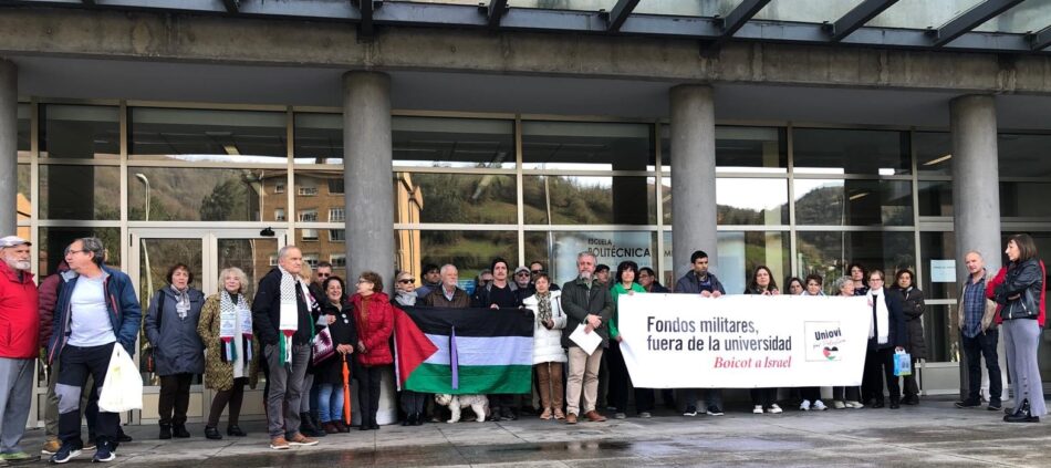 Se concentraron en Mieres (Asturias) para protestar contra los crímenes de Israel bajo el lema «Fondos Militares fuera de las Universidades»