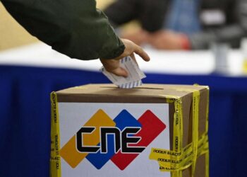 Venezuela inicia distribución de material para elegir Jueces de Paz