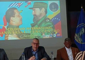 Venezuela: Fidel y Chávez desde la memoria de un histórico abrazo