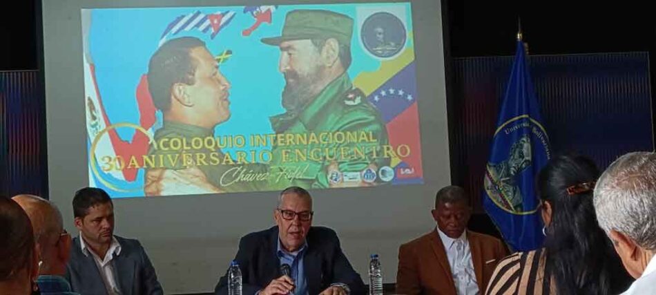 Venezuela: Fidel y Chávez desde la memoria de un histórico abrazo