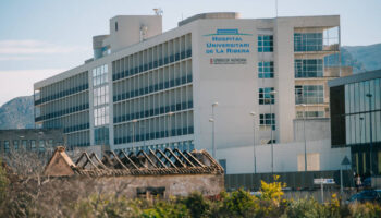 Compromís reclama al Consell el mantenimiento de la unidad de cirugía cardíaca del Hospital de Alzira, que han decidido cerrar