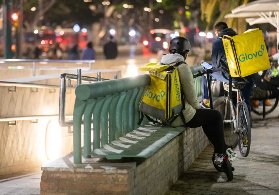 Glovo anuncia que contratará a su personal y renuncia a su modelo ilegal de falsos autónomos