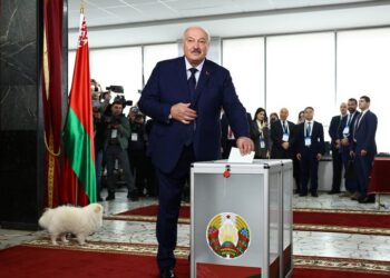 Sondeos a boca de urna en Belarús dan como reelecto a Lukashenko