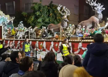 UED califica de esperpento la inclusión de la carroza de FEDEXCAZA en la cabalgata de los reyes magos de Cáceres