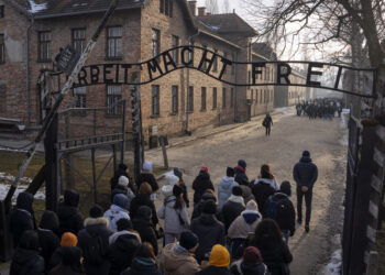 «Fue el soldado soviético quien derrotó este mal»: Rusia no es invitada al aniversario de liberación de Auschwitz