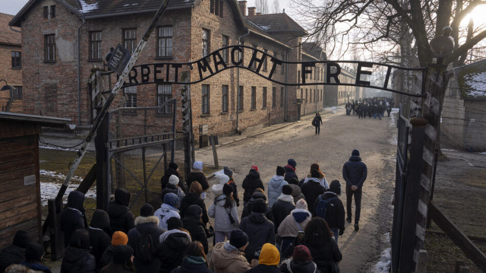 «Fue el soldado soviético quien derrotó este mal»: Rusia no es invitada al aniversario de liberación de Auschwitz