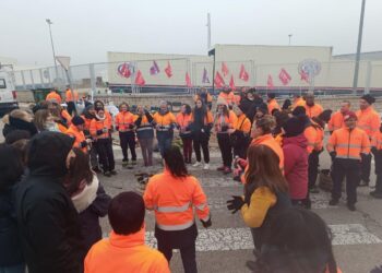 No salen prendas a las tiendas de C&A en la segunda jornada de huelga de la plataforma de Fontanar