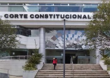 Ecuador espera fallo sobre constitucionalidad de decreto presidencial