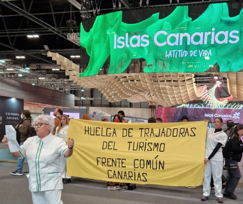 Rebelión Científica se manifiesta junto a activistas del Frente Común de Canarias y la Diáspora Canaria en Brega en FITUR