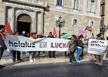 CGT interpone demanda colectiva por la eliminación del teletrabajo en Holaluz