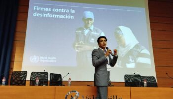 Mijail Santos, técnico de comunicación de la OMS: “La desinformación profesional complica aún más distinguir lo verdadero de lo falso”