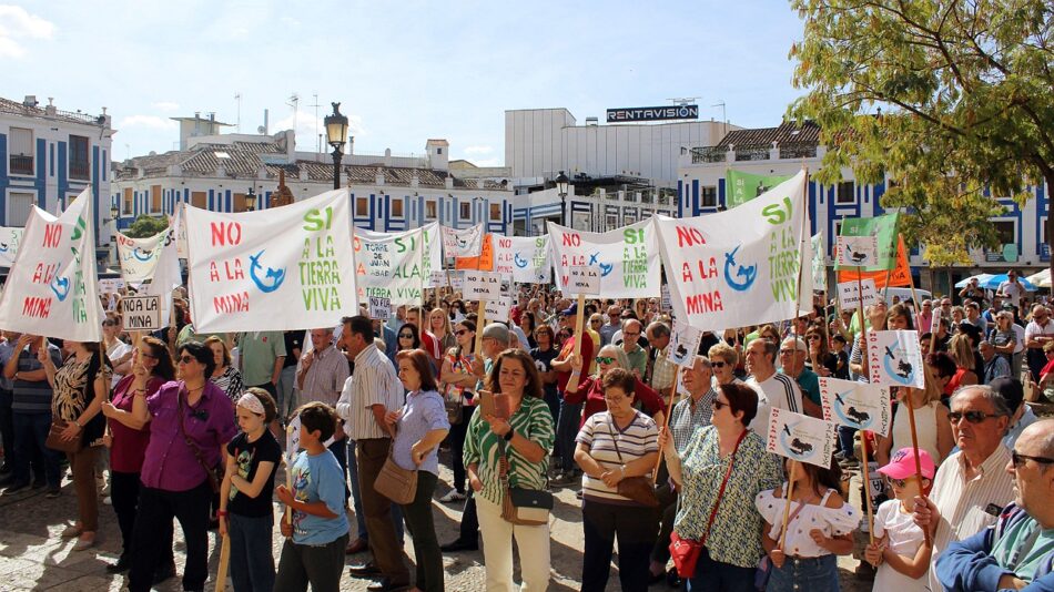 Aluvión de críticas al geólogo Pablo Higueras por defender en Vinícola de Castilla el proyecto de tierras raras de Quantum Minería cuyo presidente, según El Plural, ha sido «imputado y condenado en recurrentes ocasiones»