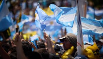 Convocan en Argentina Marcha Federal del Orgullo Antifascista