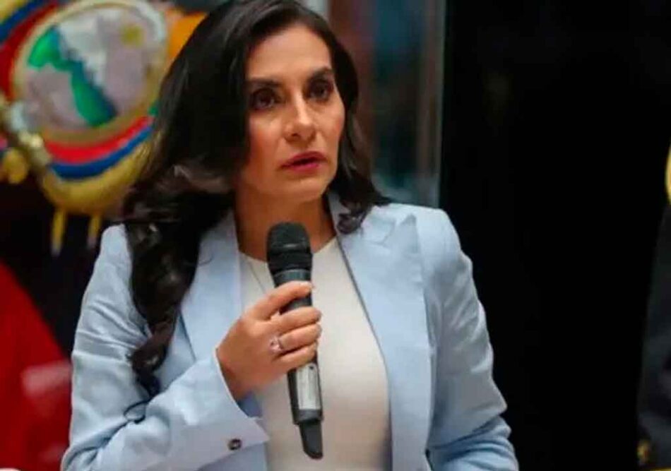 Un juzgado de Ecuador ordena reintegrar en sus funciones de vicepresidenta a Abad