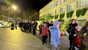 Acampada por Palestina critican el rechazo del alcalde a homenajear a los niños palestinos en el Belén del Ayuntamiento