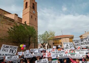 Verdes Equo se opone al fin de la moratoria de macrogranjas en Castilla-La Mancha y a la instalación de plantas de biometano