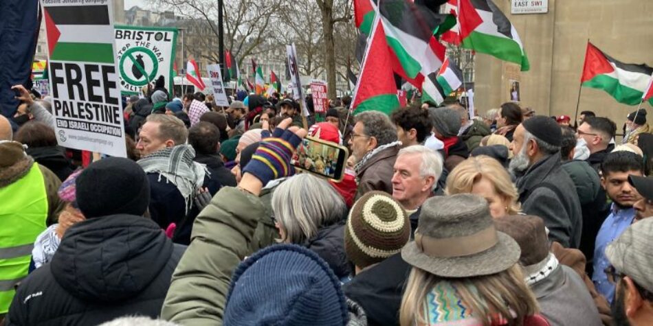 Vuelven a difamar a Corbyn, esta vez para eclipsar las protestas contra el genocidio