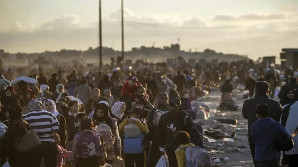 Soldados israelíes obligan abandonar a miles de palestinos el campo de refugiados de Tulkarem