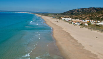 SUMAR Cádiz respalda las reivindicaciones ecologistas y denuncia la especulación urbanística en Zahara de los Atunes