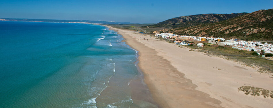 SUMAR Cádiz respalda las reivindicaciones ecologistas y denuncia la especulación urbanística en Zahara de los Atunes