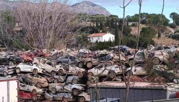 Organizaciones ecologistas exigen retirar los vehículos siniestrados en la DANA de las inmediaciones del Río de Agres