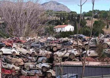 Organizaciones ecologistas exigen retirar los vehículos siniestrados en la DANA de las inmediaciones del Río de Agres