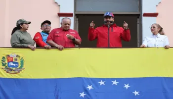 Nicolás Maduro afirma que Venezuela se prepara «permanentemente» para la lucha por la democracia