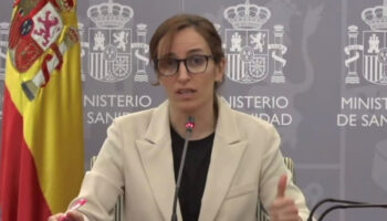 Mónica García apuesta por la inteligencia artificial como complemento en sanidad, sin comprometer el enfoque humano