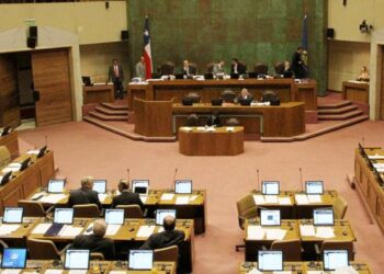 Chile reforma las pensiones y paga una deuda de 40 años a los docentes