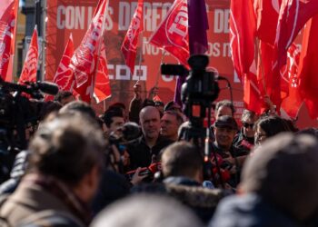 CCOO y UGT exigieron en las movilizaciones de ayer la aprobación sin más dilaciones de la subida de las pensiones: «Con los derechos de la gente no se juega»