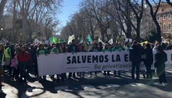 Sindicatos y colectivos recorren las calles de Madrid en defensa de la Educación Pública