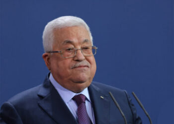 Abbas condena agresión israelí y rechaza desplazamiento de palestinos