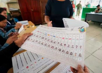 El voto indígena en disputa en Ecuador