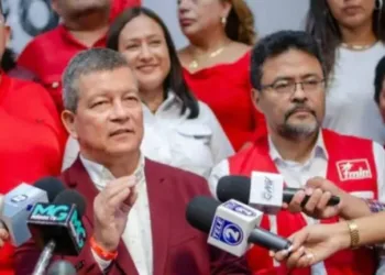 FMLN denuncia detención violenta y arbitraria de Eugenio Chicas en El Salvador