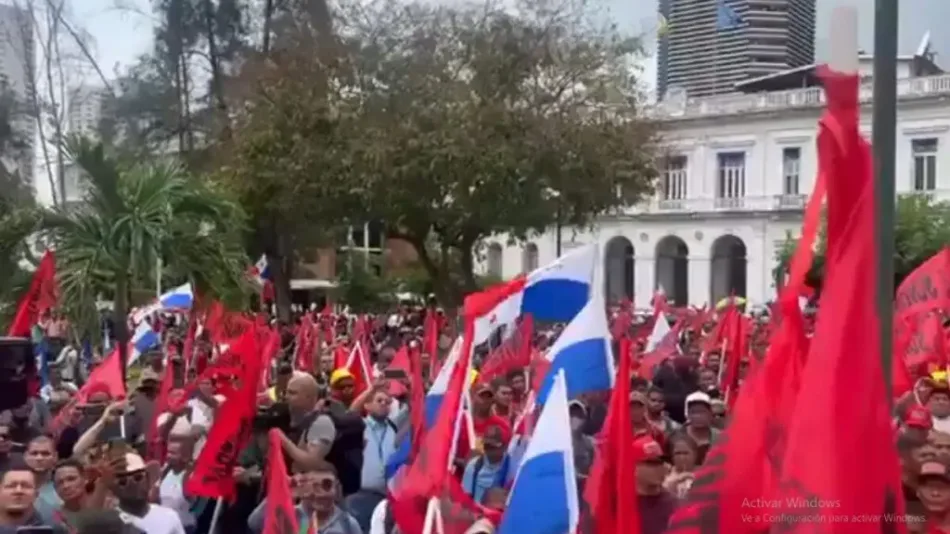 Continúan protestas contra proyecto legislativo 163 sobre la Caja de Seguro Social en Panamá