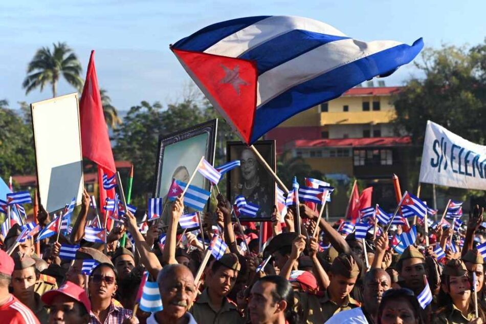 Pueblo de Cuba exige devolu ción de territorio ocupado por EEUU