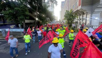 Continúan protestas en Panamá contra ley de seguro social