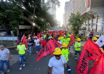 Continúan protestas en Panamá contra ley de seguro social