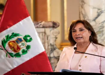 Presidenta peruana declarará en la Fiscalía por casos de corrupción y encubrimiento