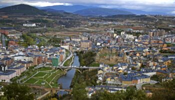 “Alquileres un 30% más caros y 10.000 viviendas vacías en El Bierzo”, denuncia el PCE, que exige medidas para aliviar la vida de la clase trabajadora y frenar la despoblación