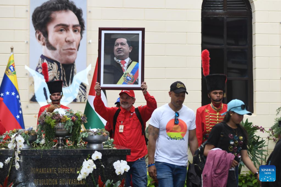 Chavistas se movilizan en Caracas a 12 años del fallecimiento del expresidente venezolano Hugo Chávez