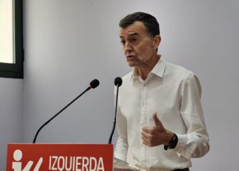 Antonio Maíllo adelanta que IU “promoverá una campaña de movilización por la paz” porque “la paz no se consigue ni con aumento del gasto militar ni con el envío de tropas a las zonas de conflicto”