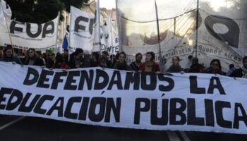 Frente universitario inicia paro de 48 horas en Argentina