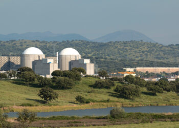 El movimiento antinuclear extremeño se cita en el Ateneo de Cáceres por el cierre de Almaraz y todas las demás