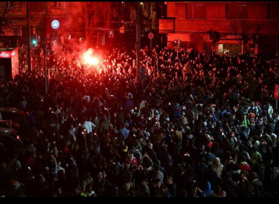 Hasta 107.000 personas participan en las movilizaciones de estudiantes en Belgrado