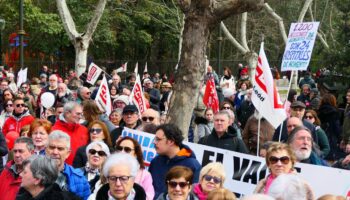 Masiva movilización en Valladolid por la sanidad pública en Castilla y León