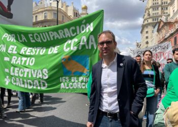 Izquierda Unida elabora y registra una iniciativa en el Congreso para implementar un sistema de ‘bajas estudiantiles’ que haga frente al grave aumento de los problemas de salud mental